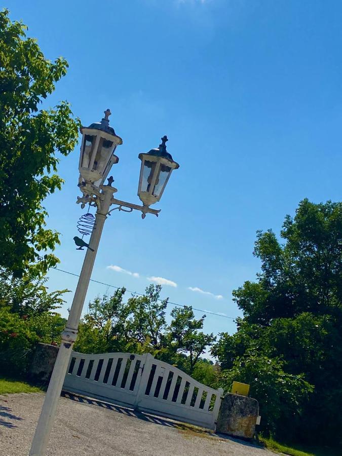 Bourg-de-Visa Le Petit Bleu Chambre D'Hotes מראה חיצוני תמונה